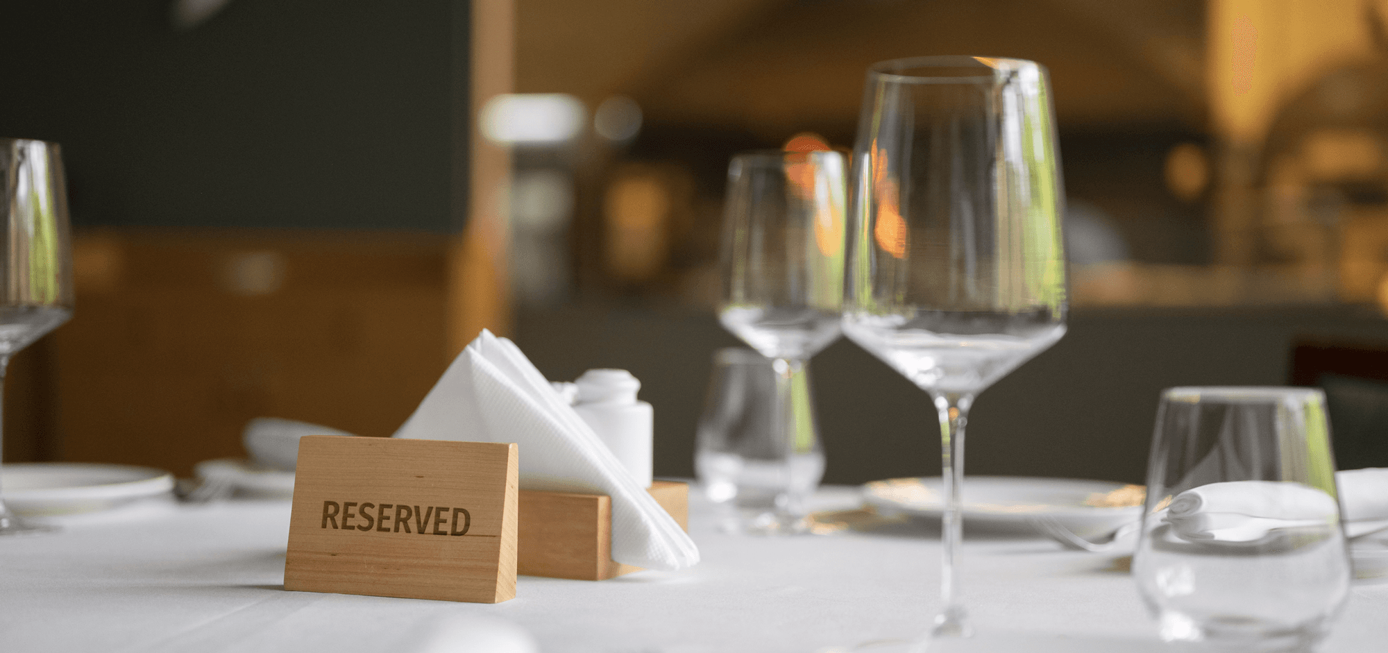 Avec ReserveTonResto, découvrez et réservez facilement un restaurant près de chez vous, en temps réel.